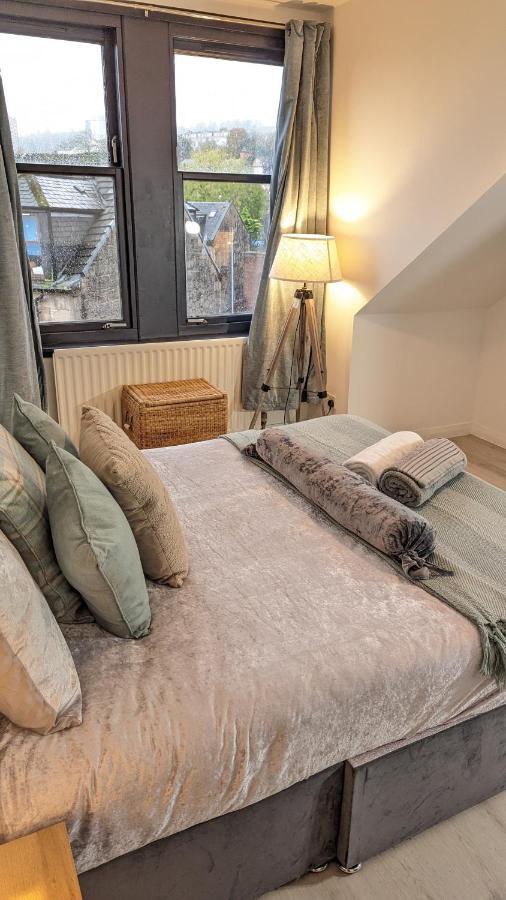 Lovely 2 Bedroom Apartment In Central Location Greenock Buitenkant foto