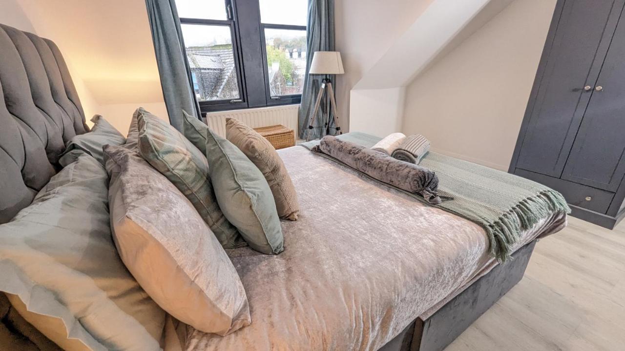 Lovely 2 Bedroom Apartment In Central Location Greenock Buitenkant foto