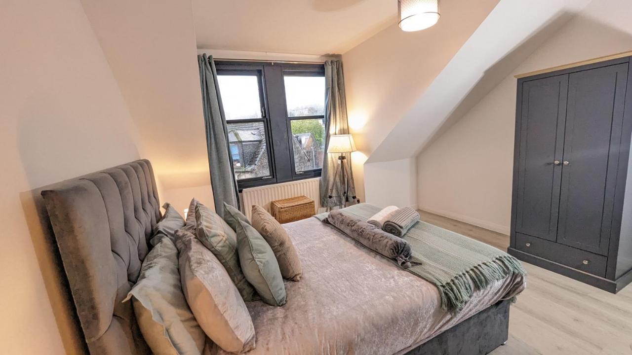 Lovely 2 Bedroom Apartment In Central Location Greenock Buitenkant foto